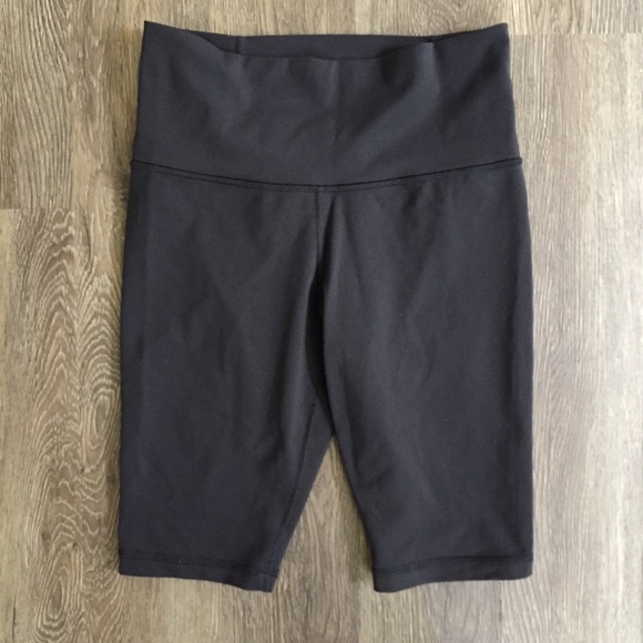 Lululemon Tall High Rise Groove Short in Black - Picture 6 of 12